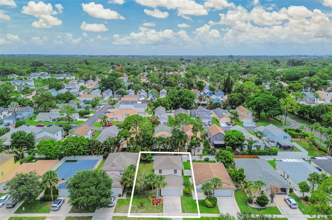 Photo of 6188 Azalea Cir