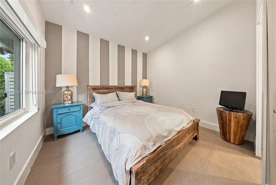 Photo of 3680 Battersea Rd