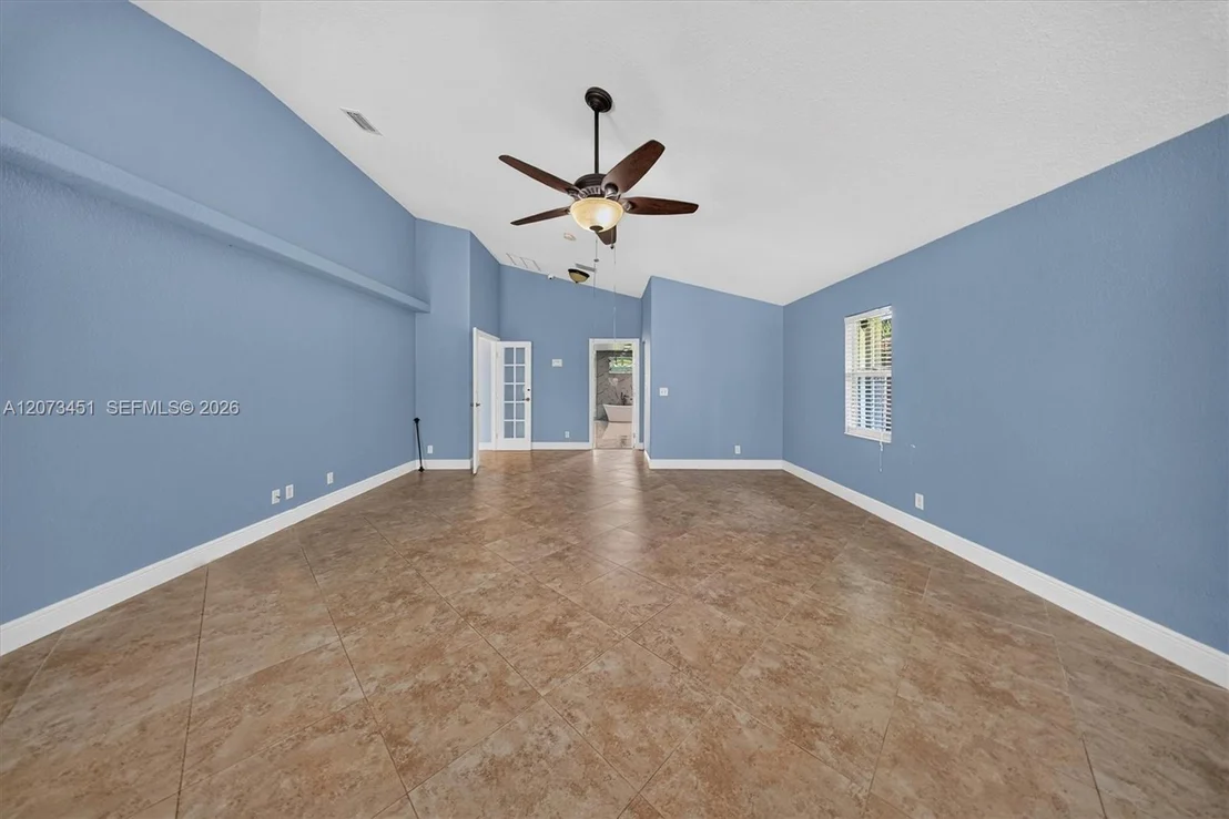 Photo of 1215 Stallion Dr