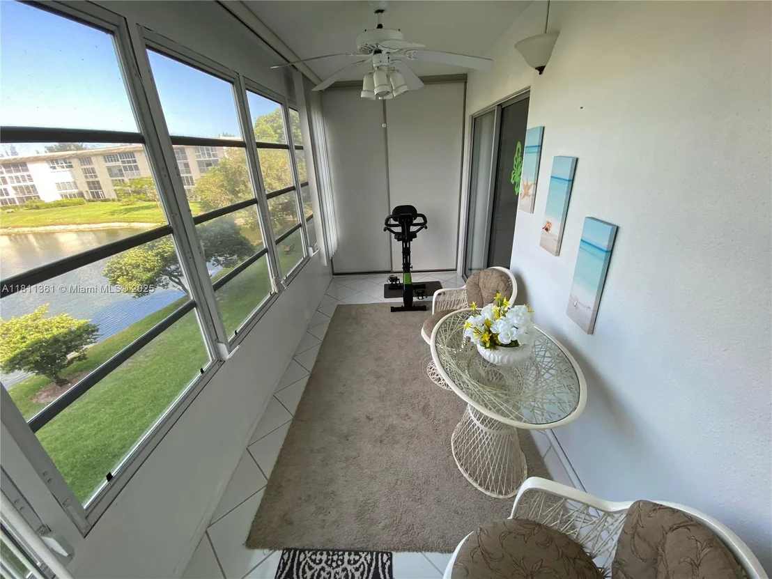 Photo of Unit G3 at 1902 Bermuda Cir