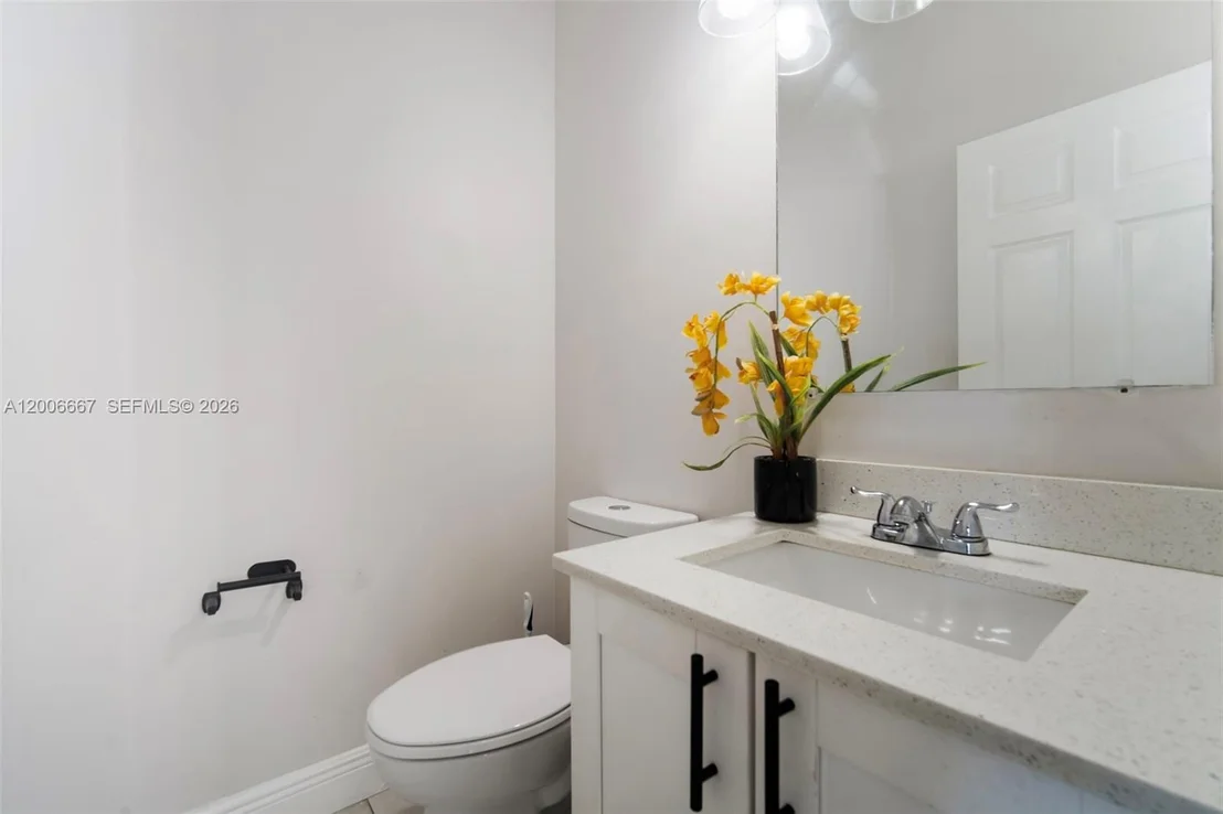 Photo of 1225 Rosegate Blvd