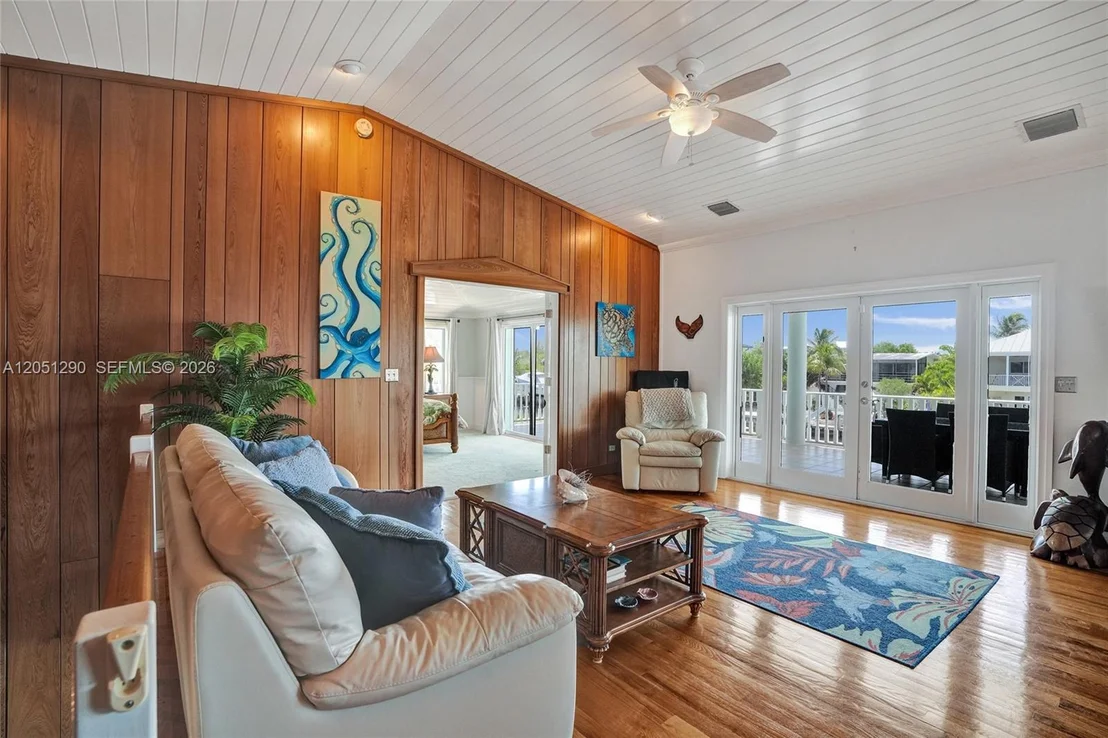 Photo of 107 Valencia Dr