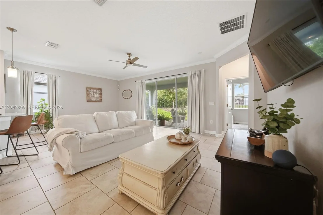 Photo of 1503 Bunker Dr