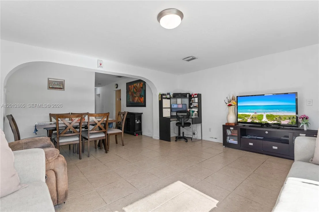 Photo of 5300 NW 30th Pl
