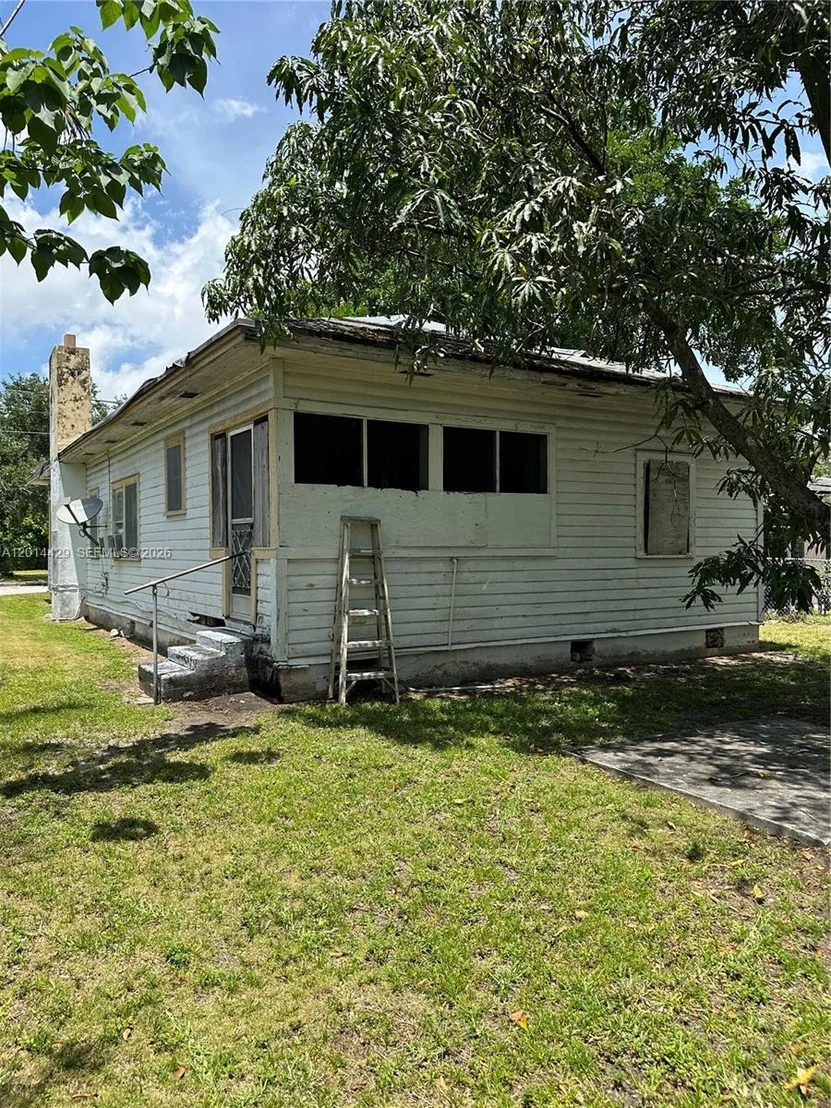 Photo of 3566 Thomas Ave