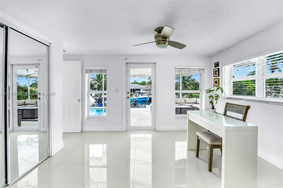 Photo of 1440 SE 14th Dr