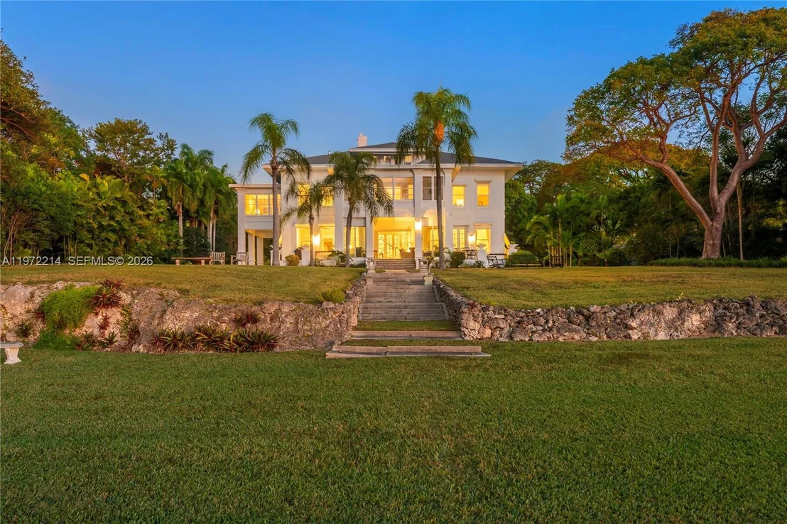 Photo of 3149 Brickell Ave