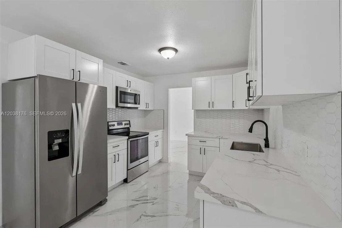Photo of 1248 Riviera