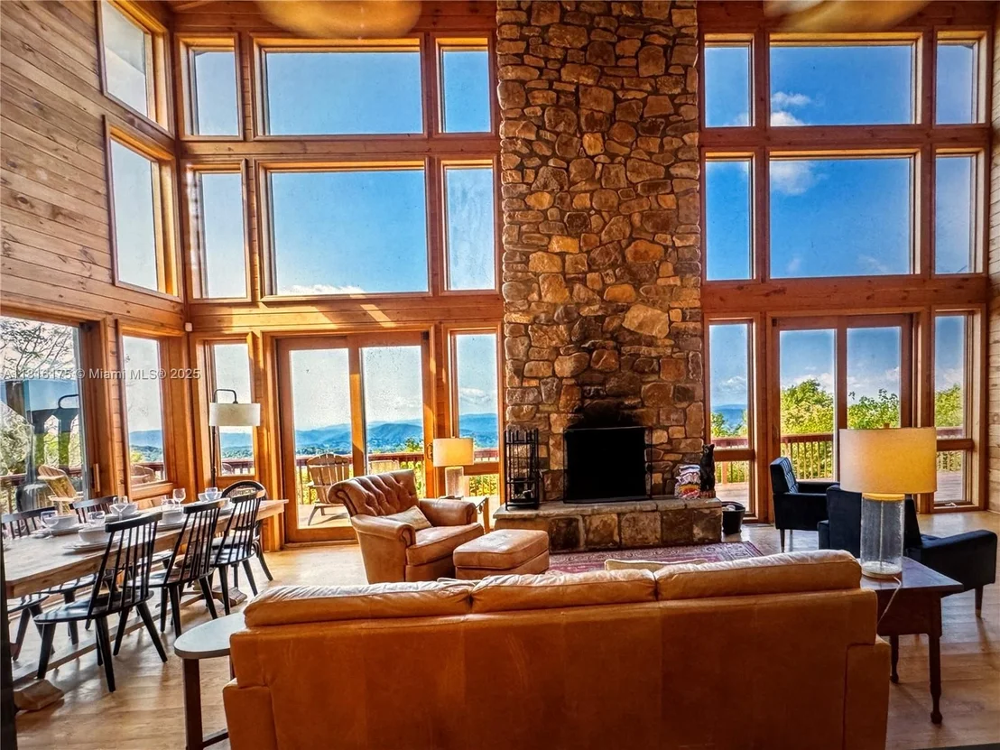 Photo of 200 Summit Lodge Road