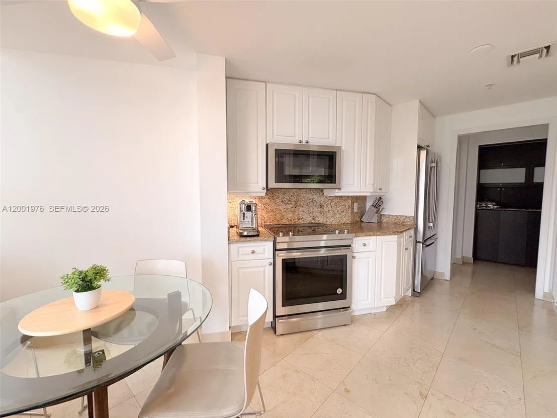Photo of Unit 905 at 848 Brickell Key Dr