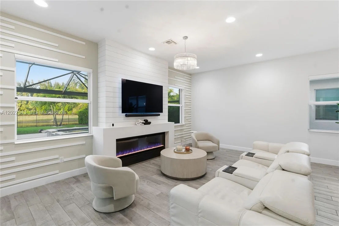 Photo of 15943 Whippoorwill CIR