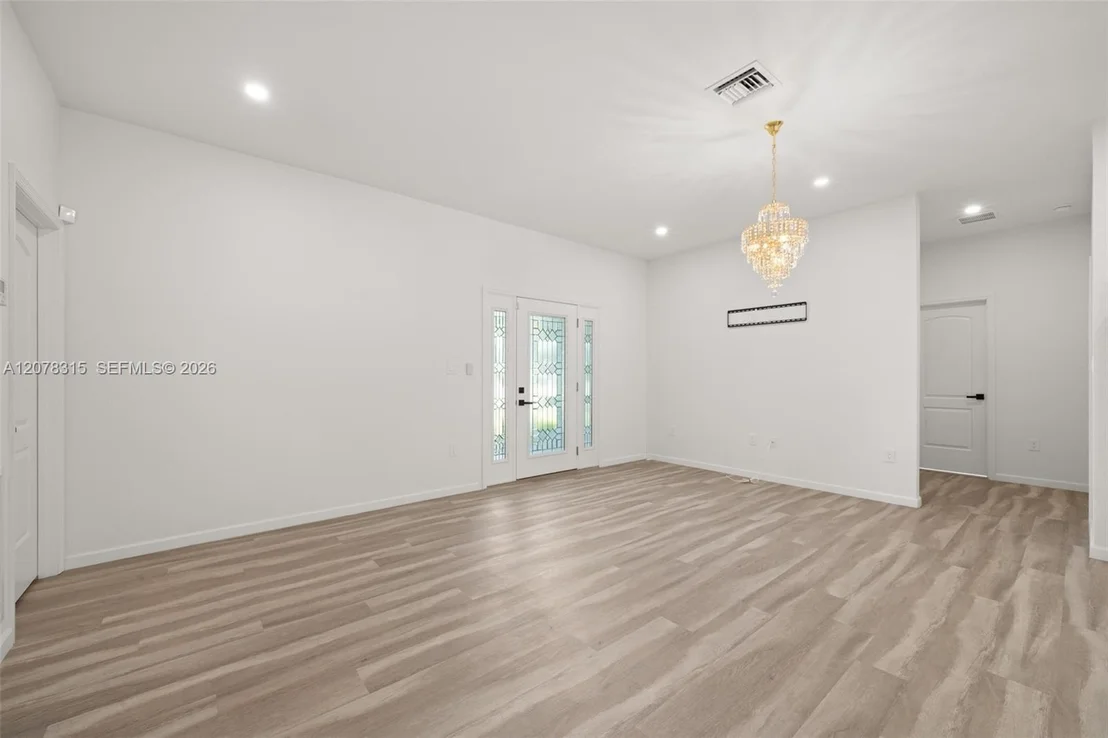 Photo of 4225 Cortez BLvd.
