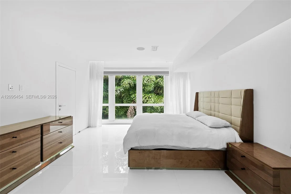 Photo of 480 Ocean Blvd