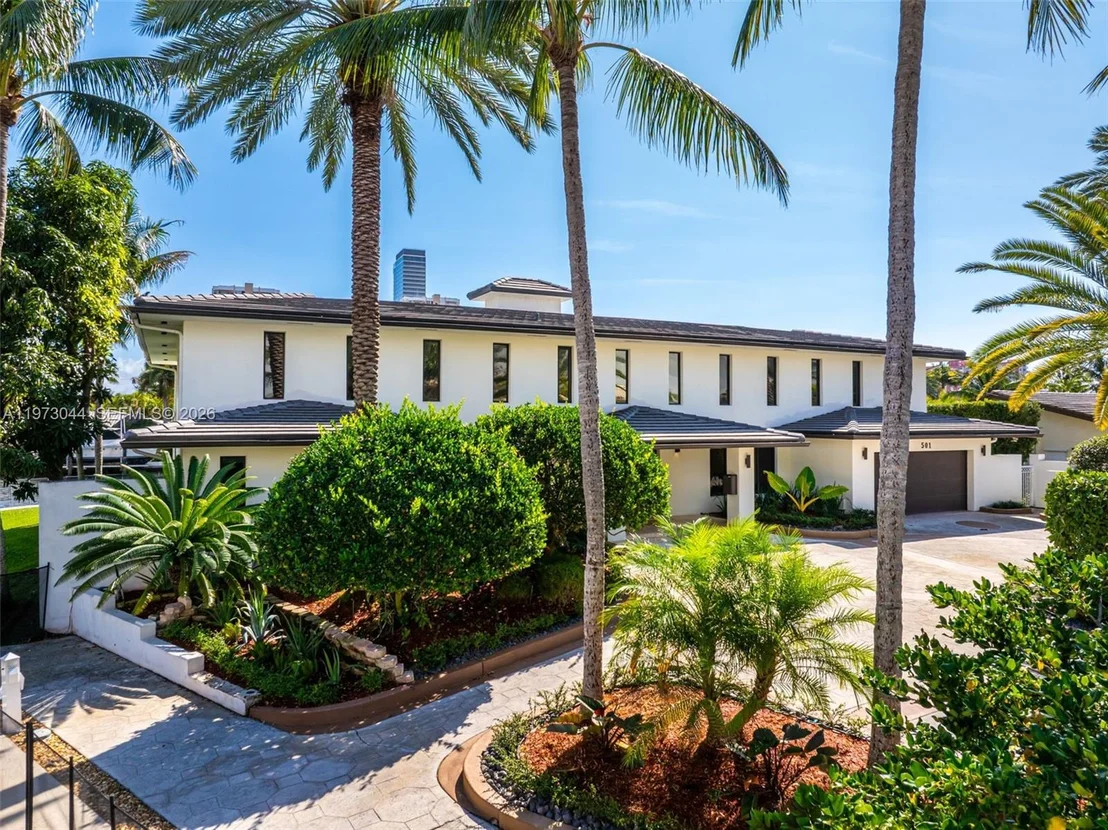 Photo of 501 Hibiscus Dr