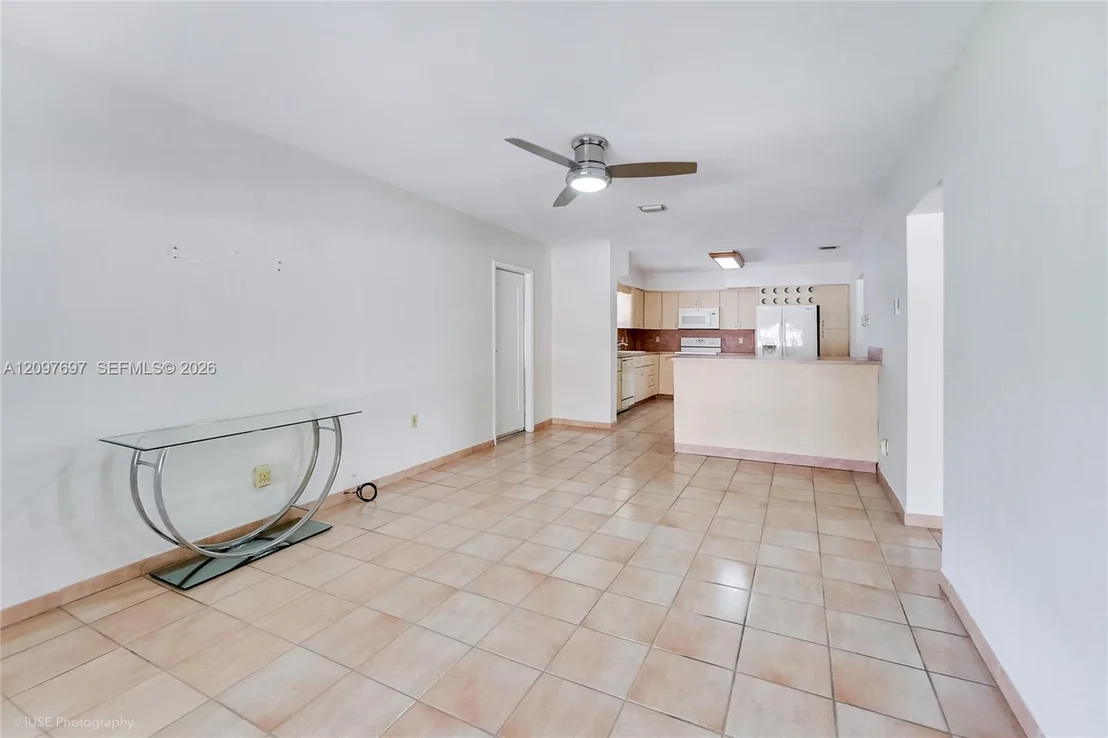Photo of 1321 W 2nd Ave