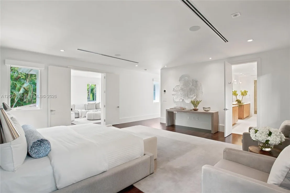 Photo of 2820 Brickell Ave