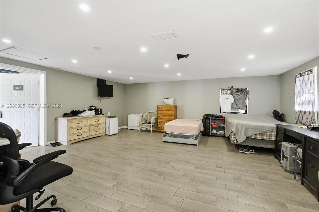 Photo of 600 RING RD