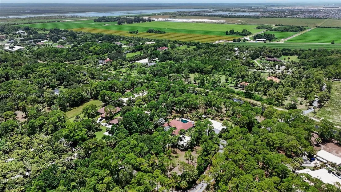 Photo of 1215 Stallion Dr