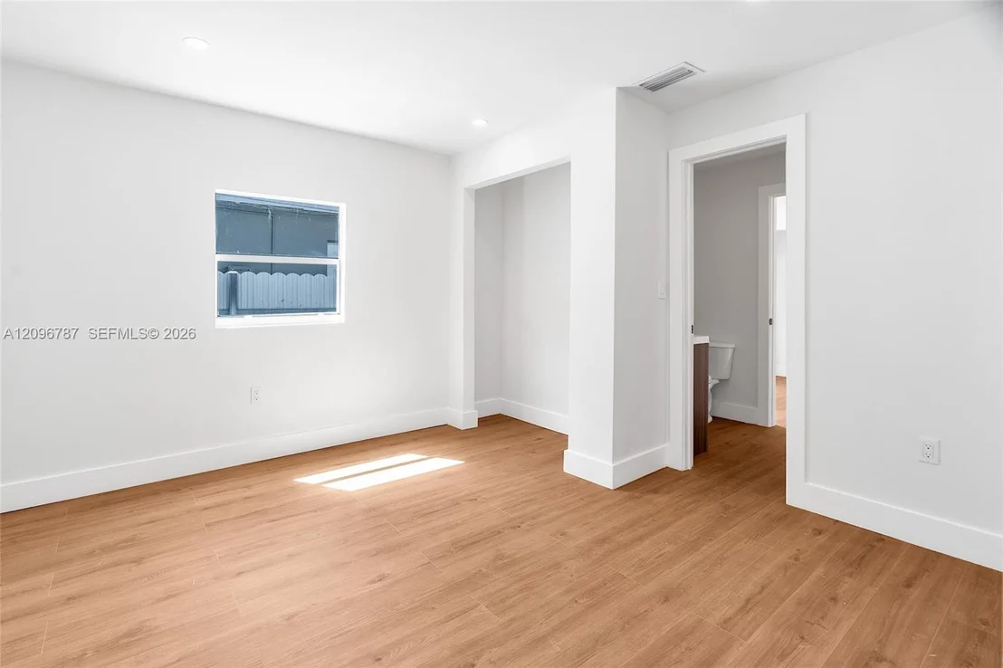 Photo of 1046 Jann Ave