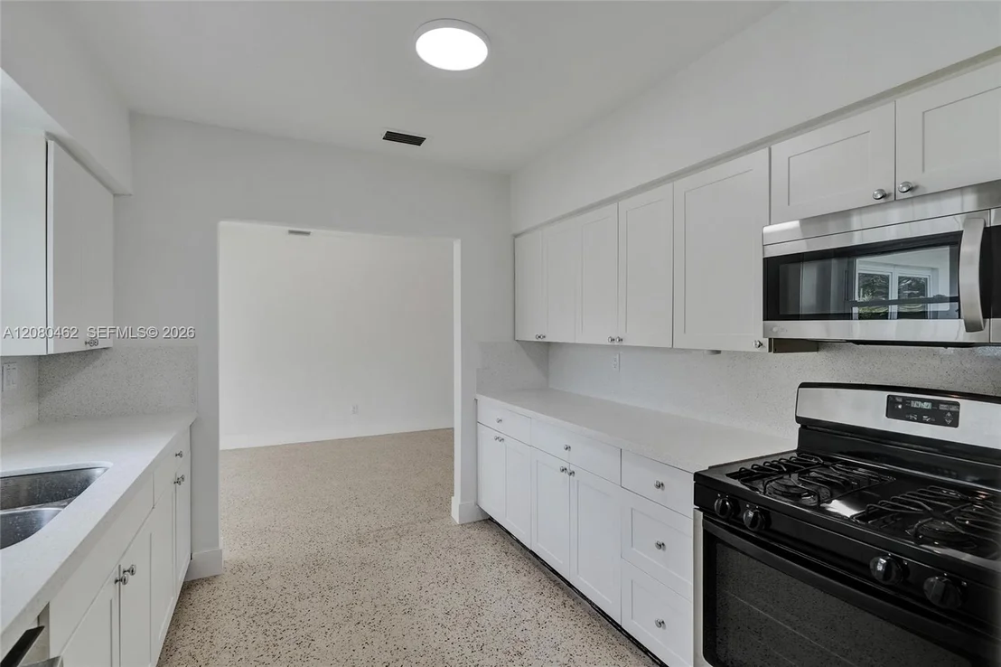Photo of 2125 Alamanda Dr