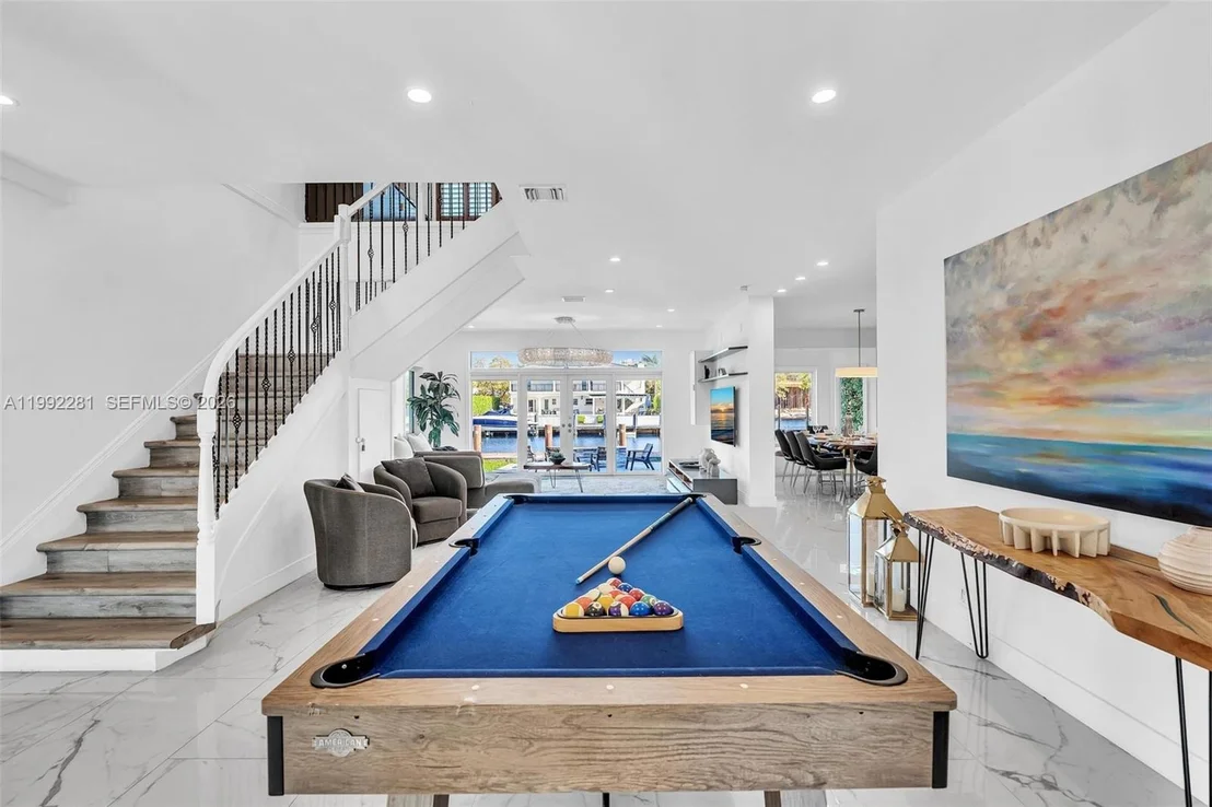 Photo of 472 Sunset Dr
