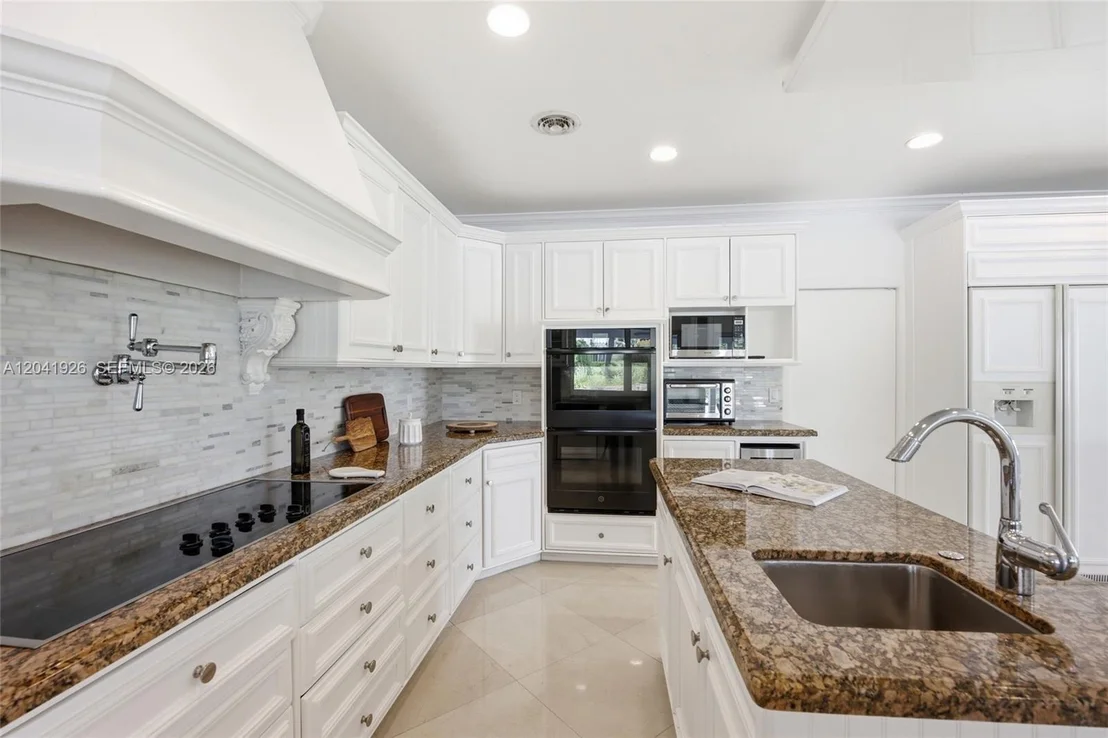 Photo of 16170 Saddle Ln