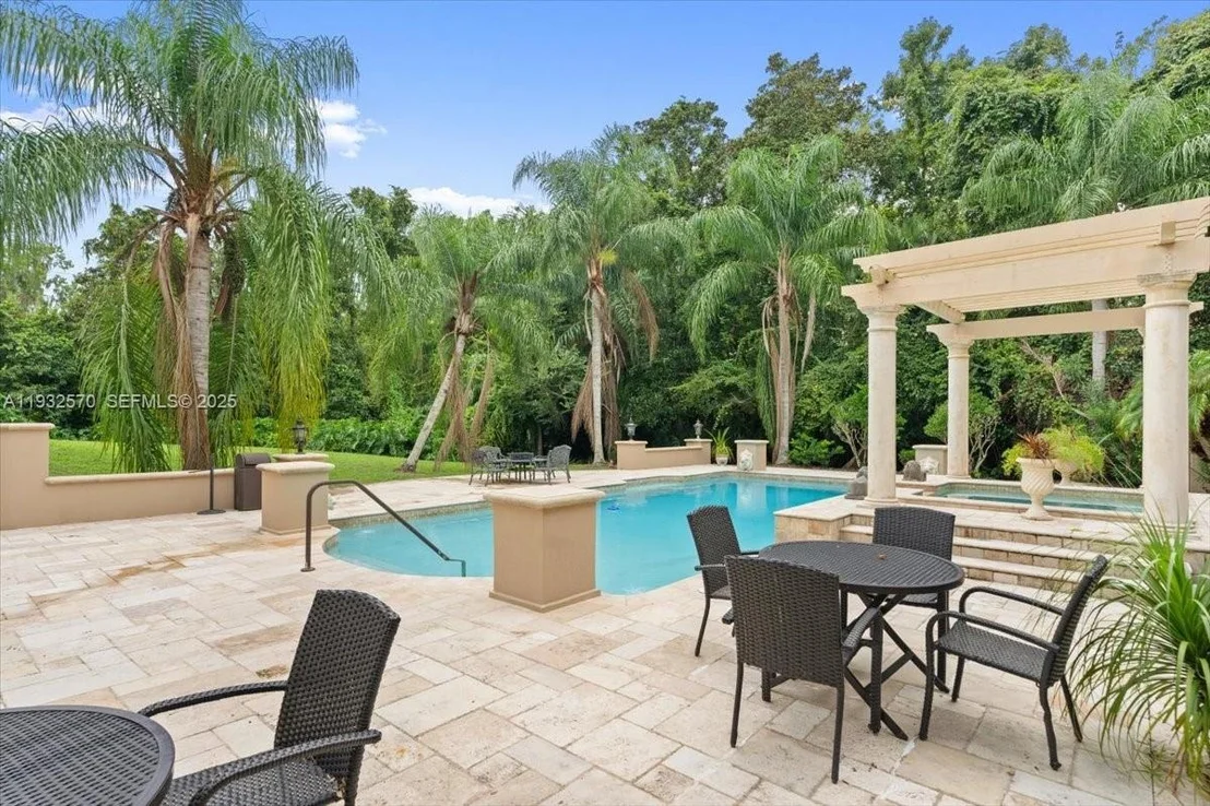Photo of 12 Tidewater Dr
