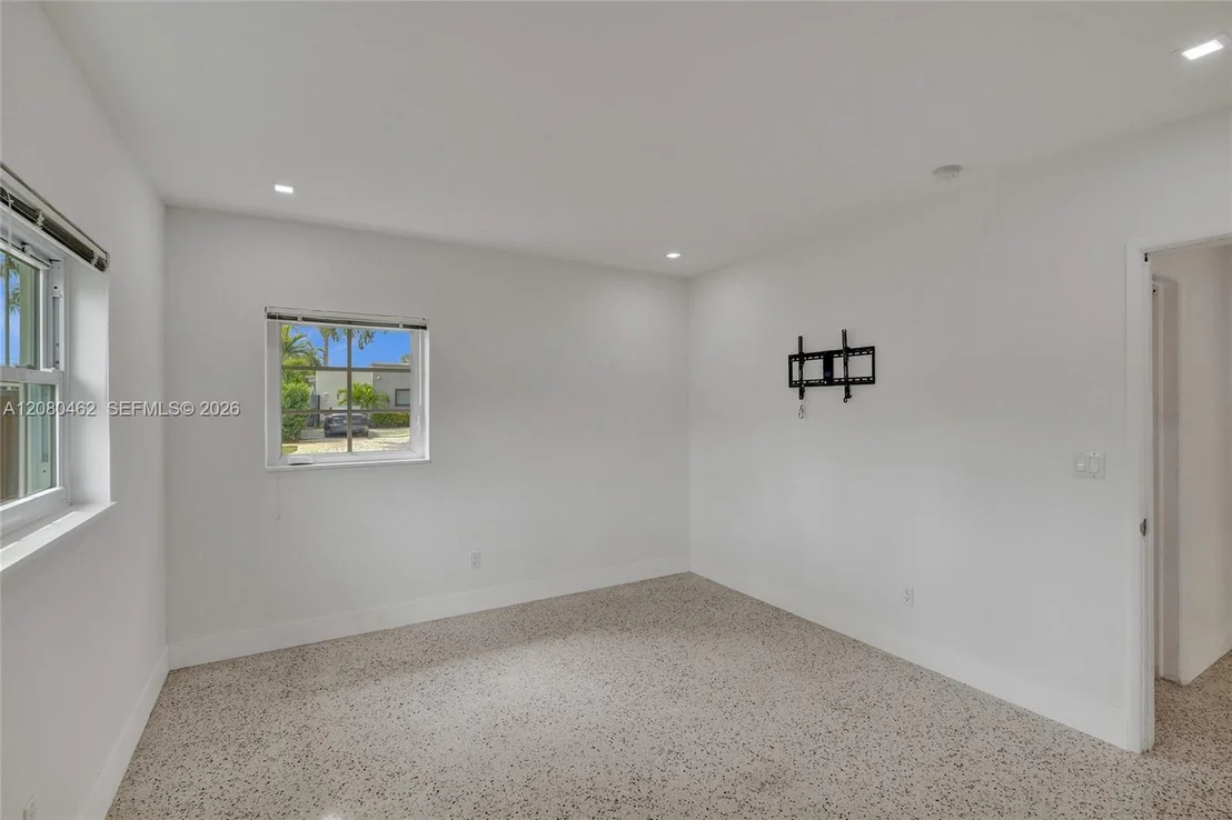 Photo of 2125 Alamanda Dr