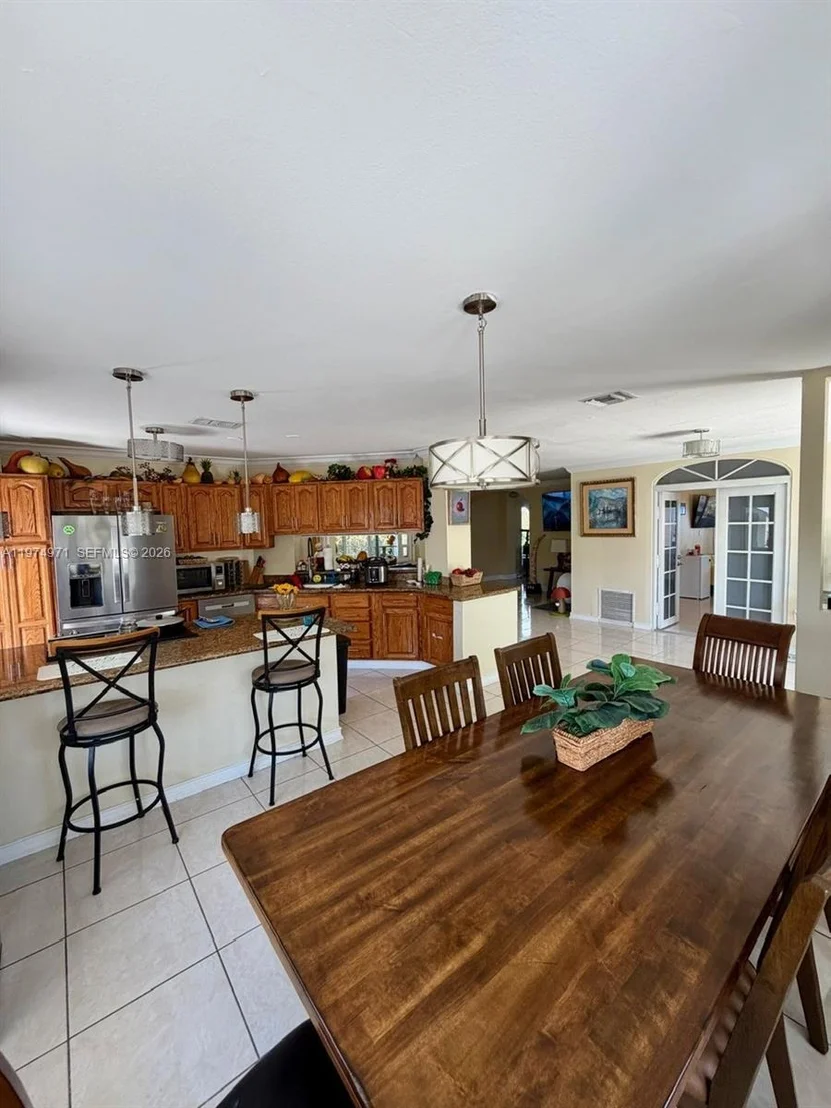 Photo of 212 Banyan Ln