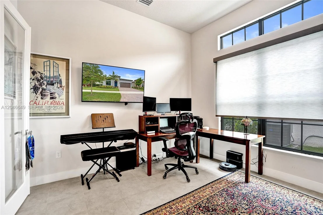 Photo of 8147 Juniper Dr