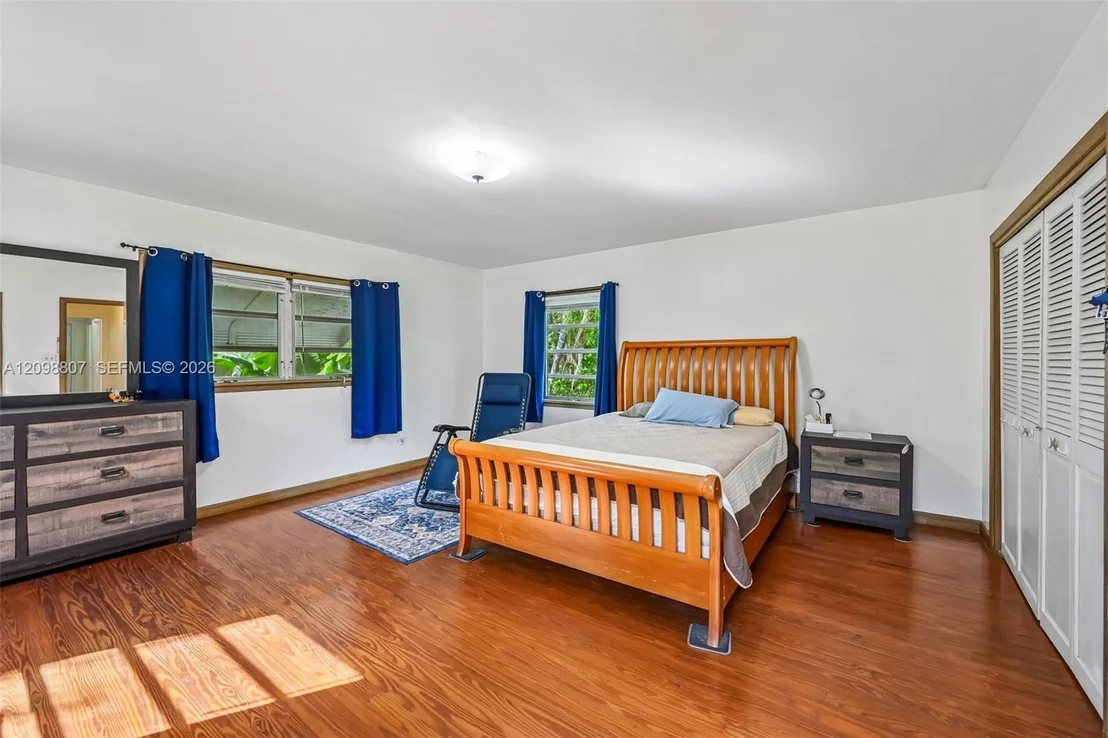 Photo of 3039 Sunrise Boulevard