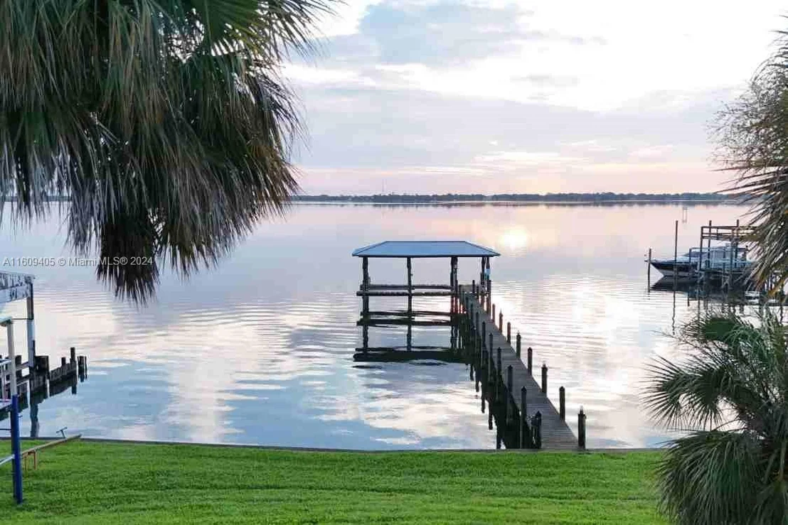 Photo of 1613 N Indian River Drive