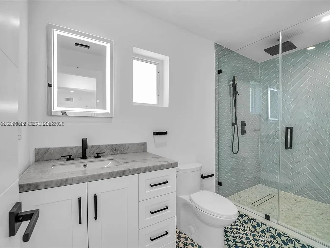 Photo of 1905 Alamanda Dr