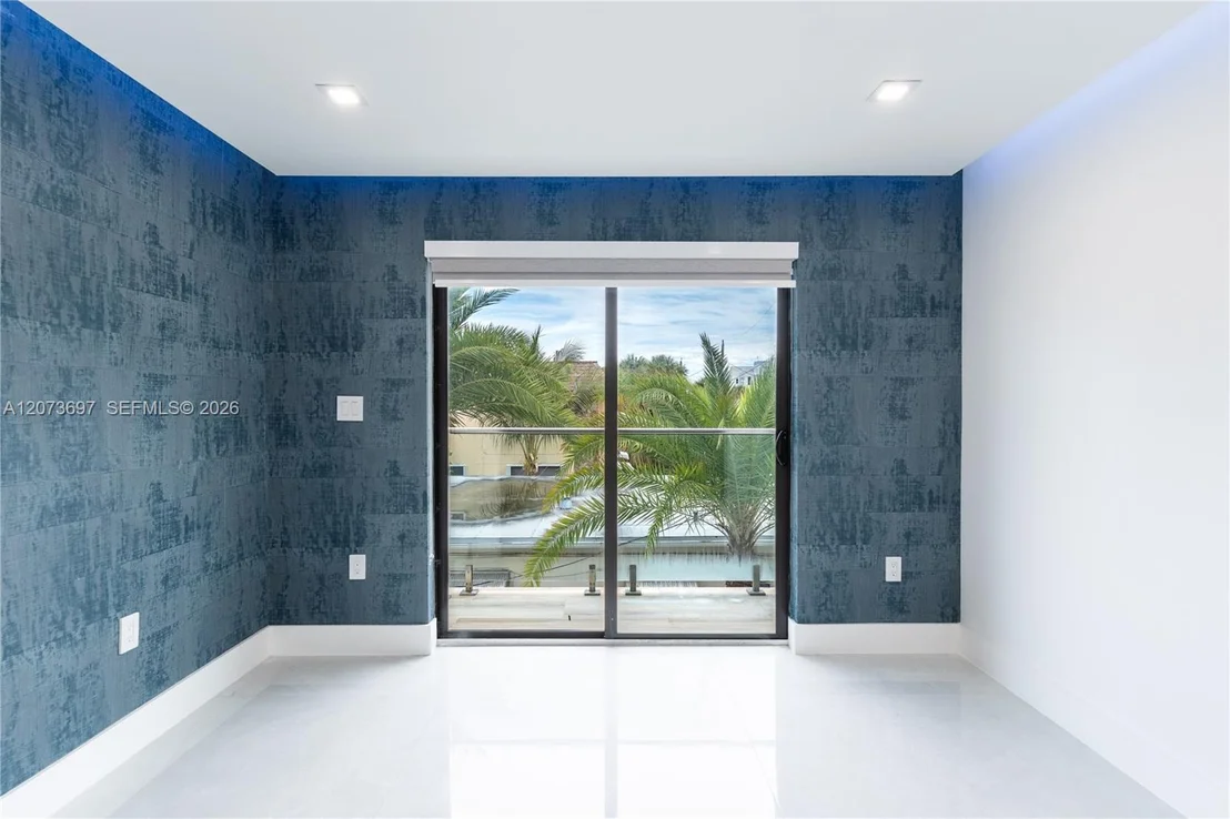 Photo of 5601 N Ocean Dr
