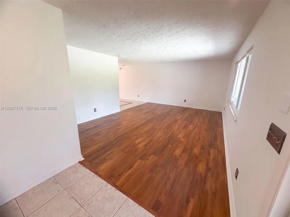 Photo of 3123 SE Quanset Cir