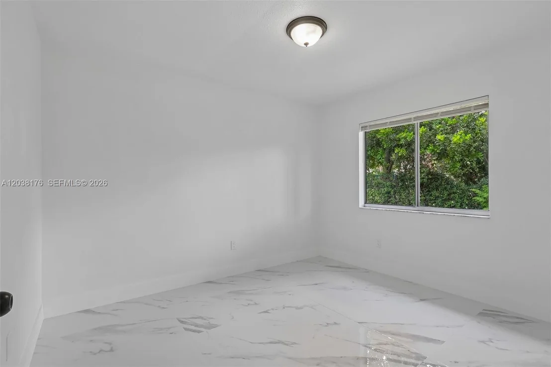 Photo of 1248 Riviera