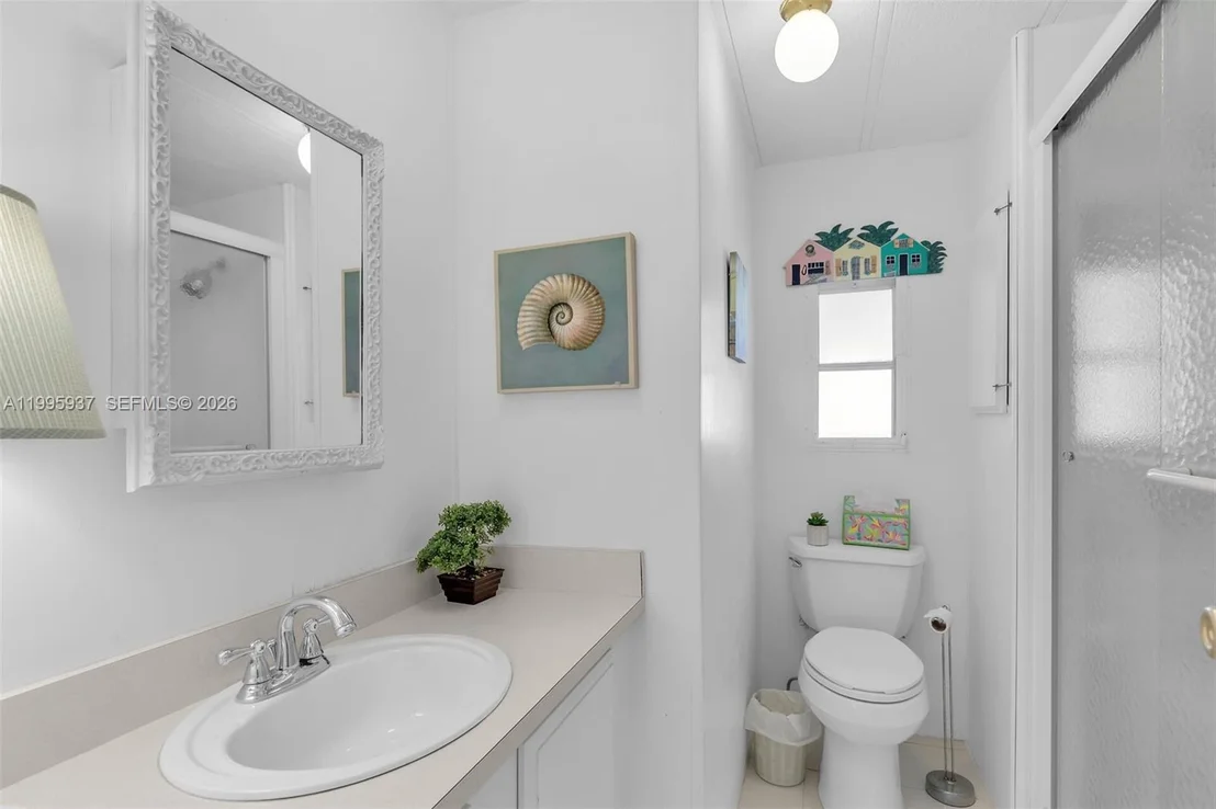 Photo of 812 S Silver Cir