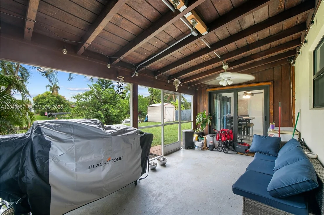 Photo of 6839 Tradewind Way
