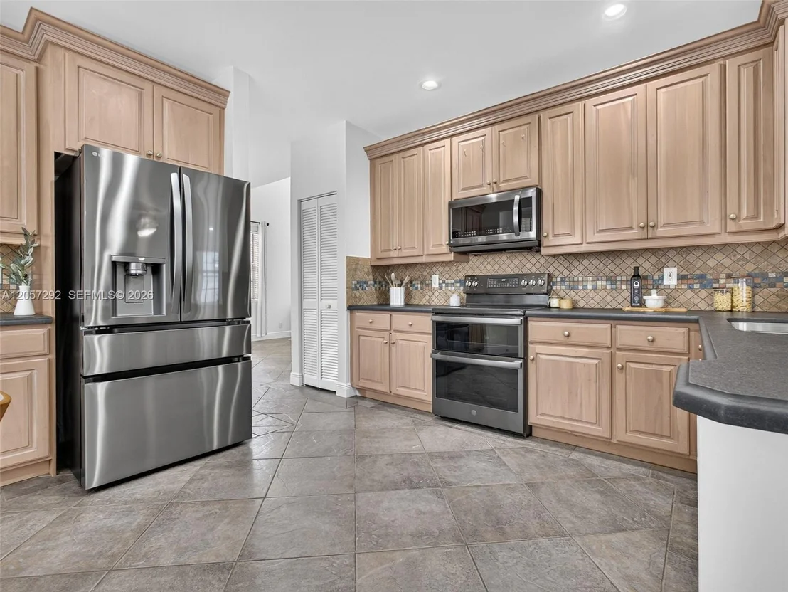 Photo of 1012 Cedar Falls Dr