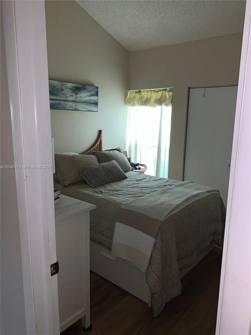 Photo of 2811 Devonwood Ave