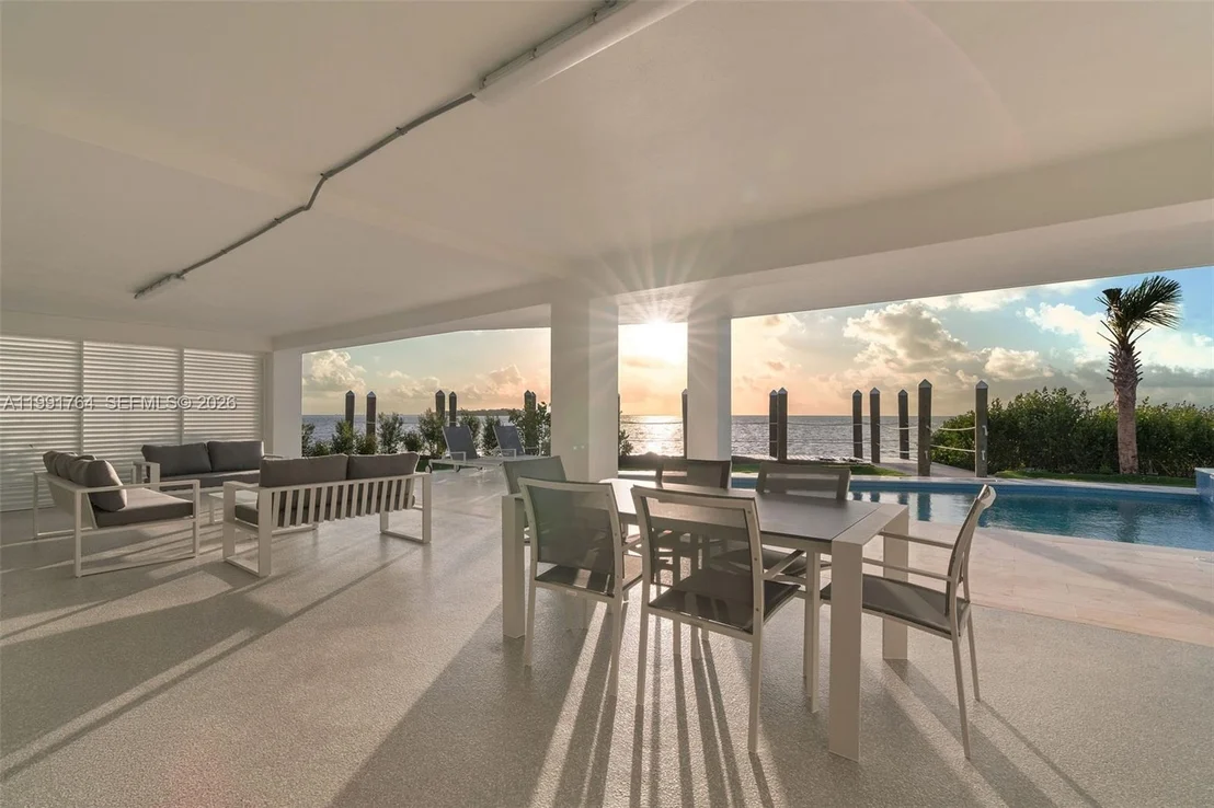 Photo of 1002 Snapper Ln