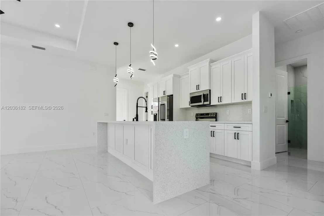 Photo of 1116 EIGHTH AVE