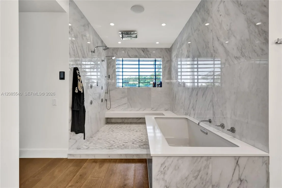 Photo of 2802 Prairie Ave