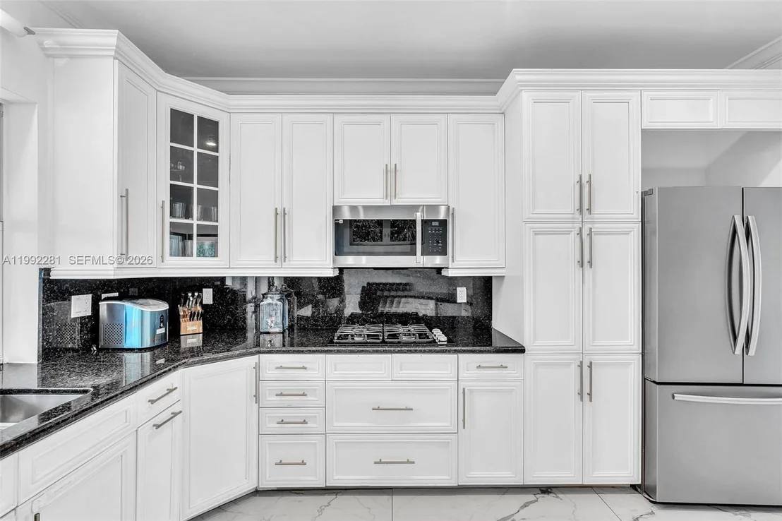 Photo of 472 Sunset Dr