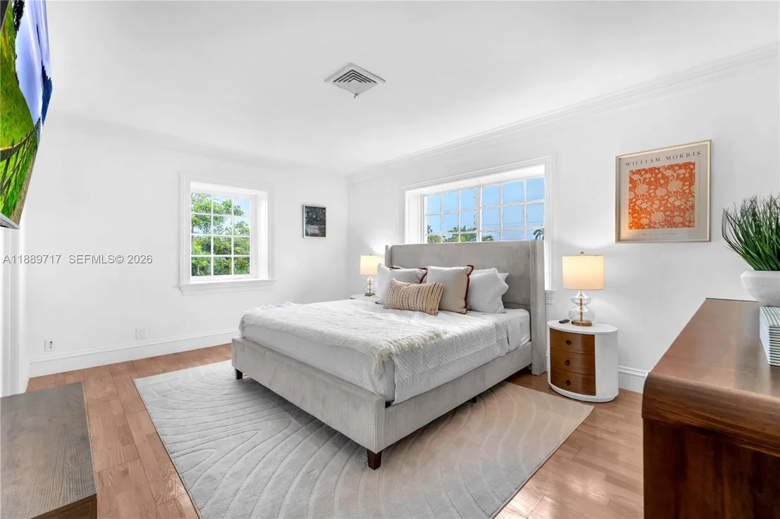 Photo of 4440 NE 23rd Ave
