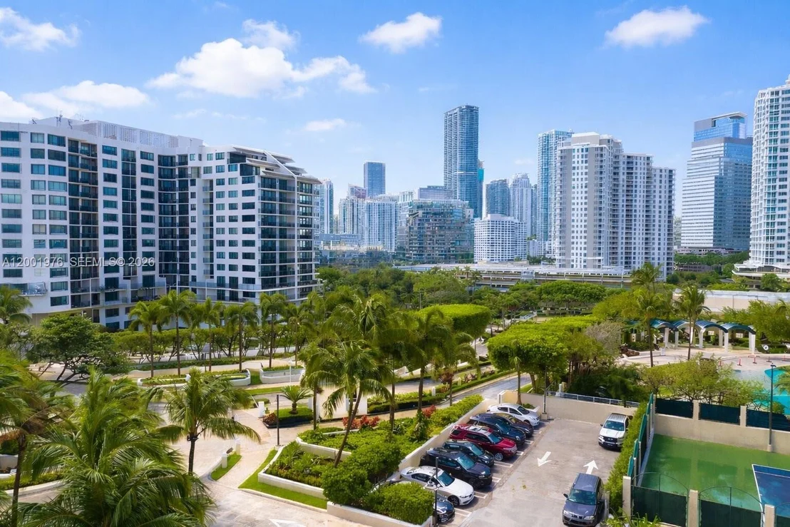 Photo of Unit 905 at 848 Brickell Key Dr