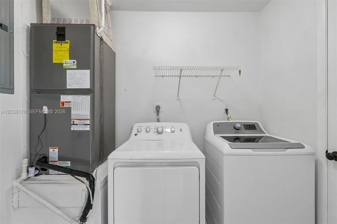 Photo of 1248 Riviera