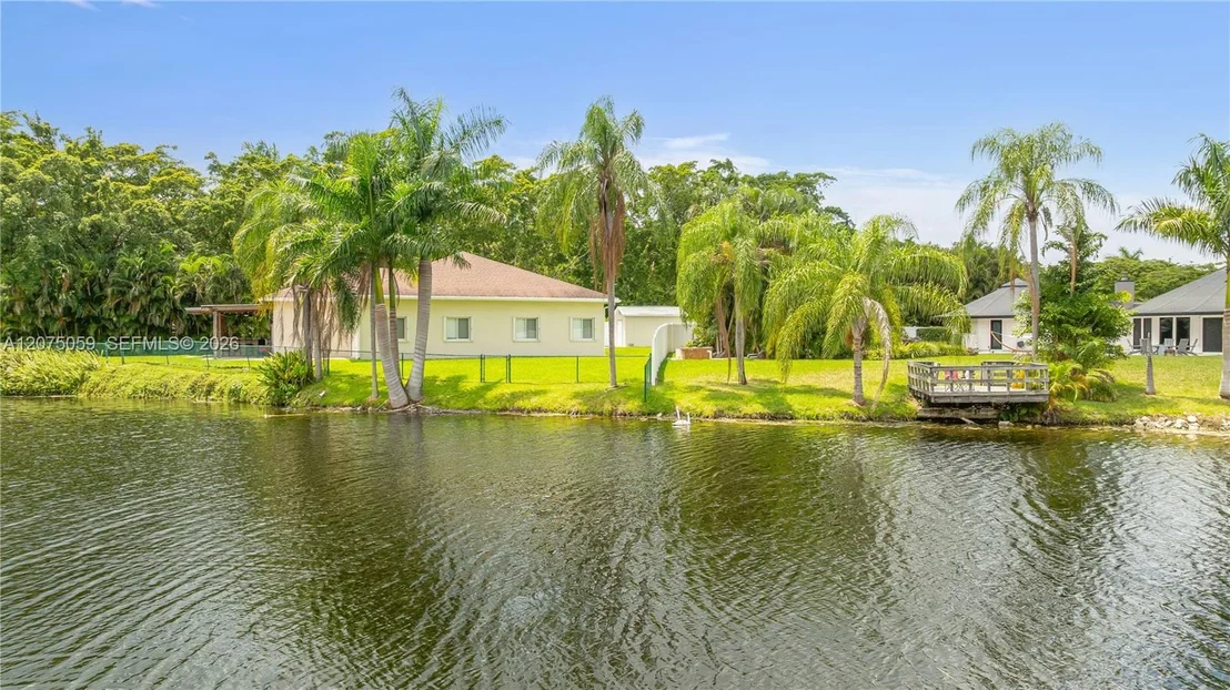 Photo of 801 Mockingbird Ln
