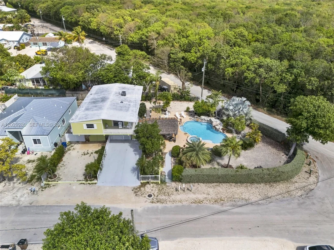 Photo of 443 4TH Rd