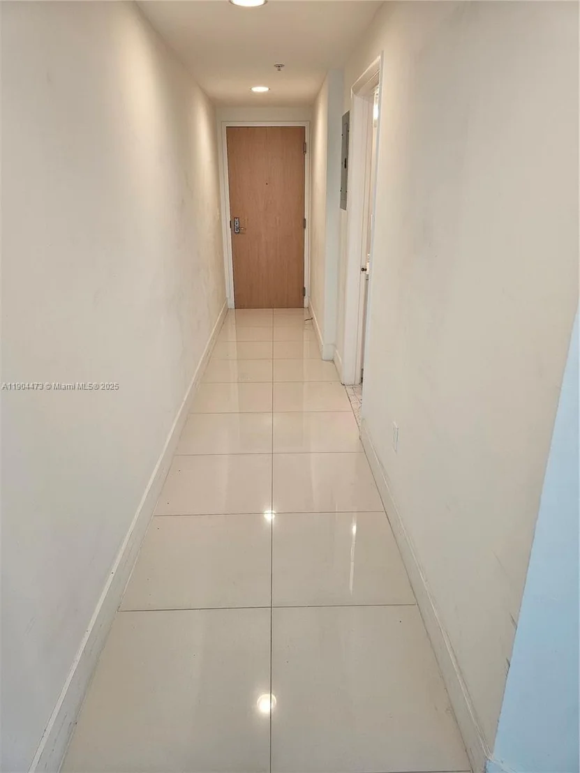 Photo of Unit 908 at 244 Biscayne Blvd